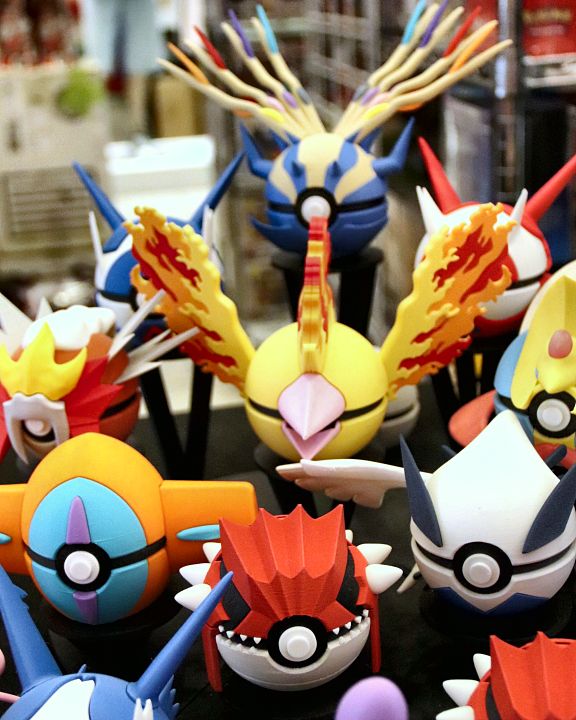 Rows of 3D-printed figures